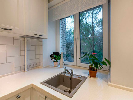 Стандртное окно на кухню